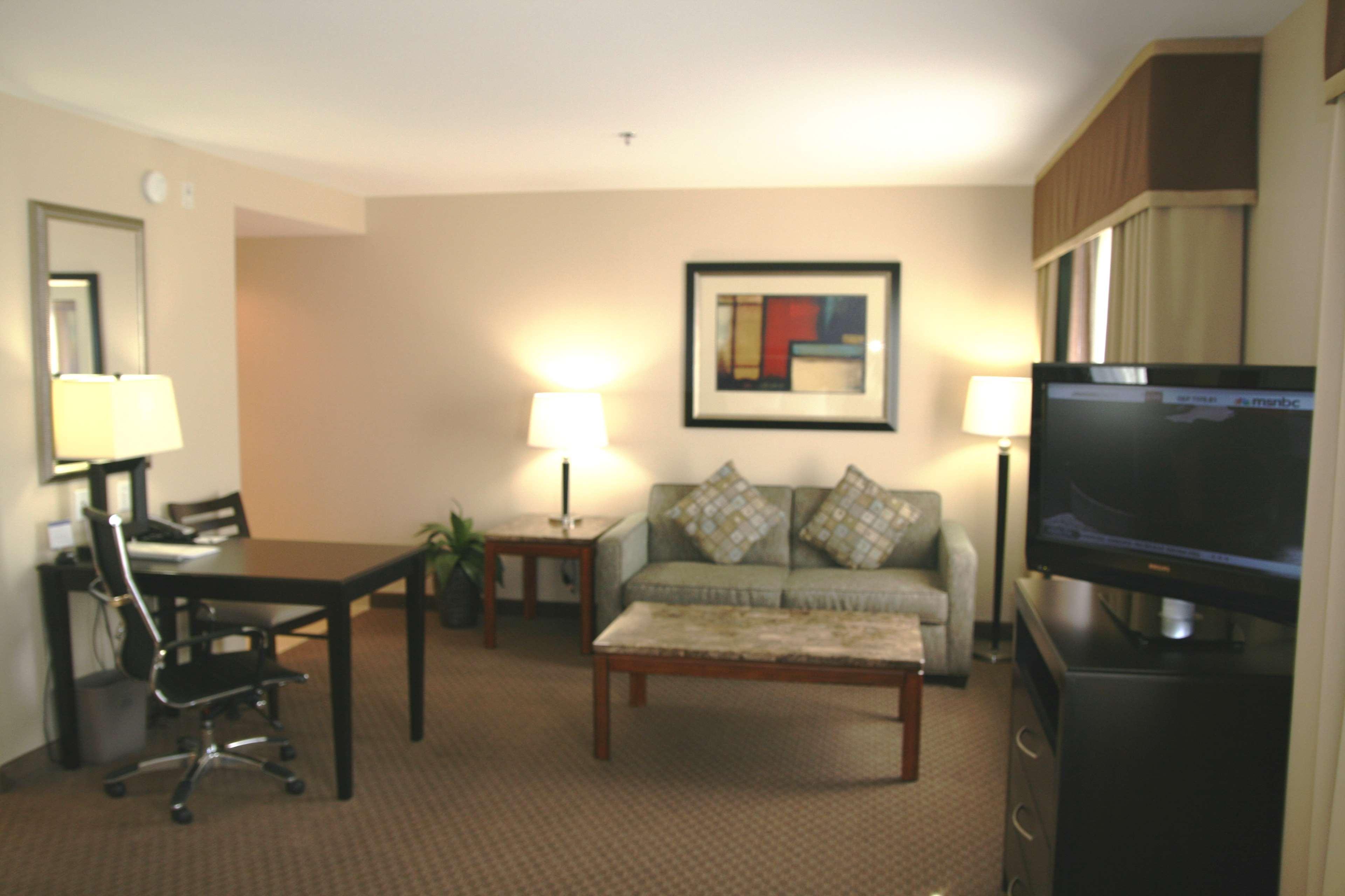 Hampton Inn & Suites Las Vegas Airport Exterior photo